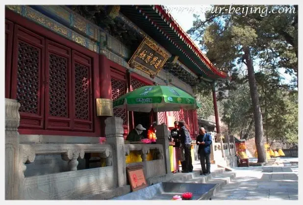 Tanzhe Temple (Tips, Photos & Map)
