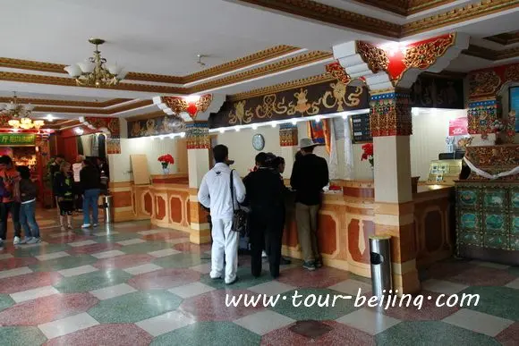 Shigatse Lhatse Tingri Road Trip (Tips, Photos & Maps)