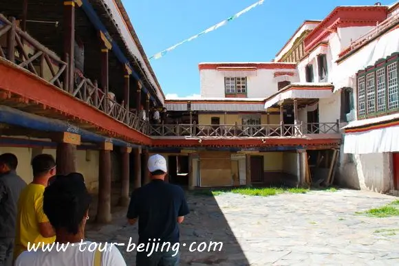 Gyantse County and Road Trip to Shigatse