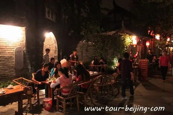 Top 10 Attractions in Chengdu (Tips, Photos & Map)