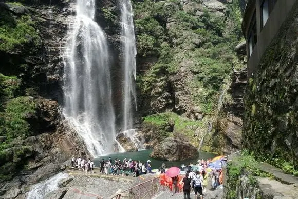 Top 10 Most Beautiful Waterfalls in China