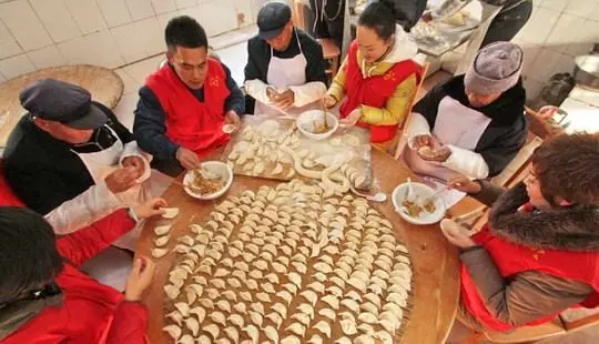 Making Jiaozi