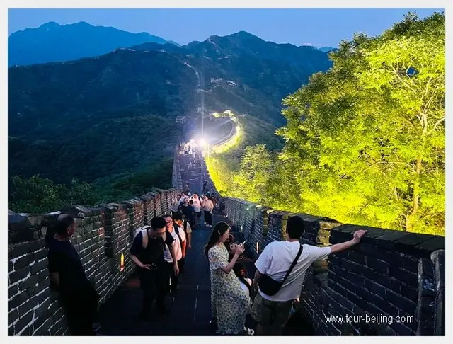 Great Wall enthusiasts hit the Wall at night