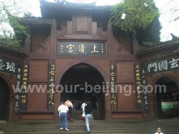 Top 10 Attractions in Chengdu (Tips, Photos & Map)