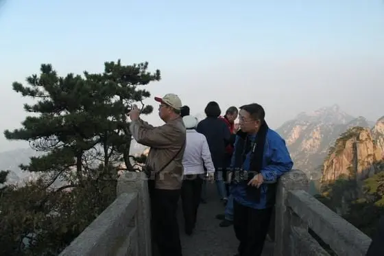My First Day on Mount Huangshan (2)