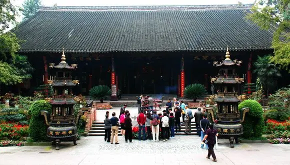 How to visit Qingyang Palace in Chengdu (Tips, Photos & Map)