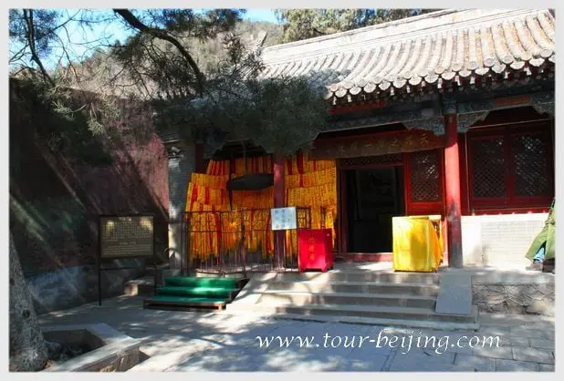Tanzhe Temple (Tips, Photos & Map)