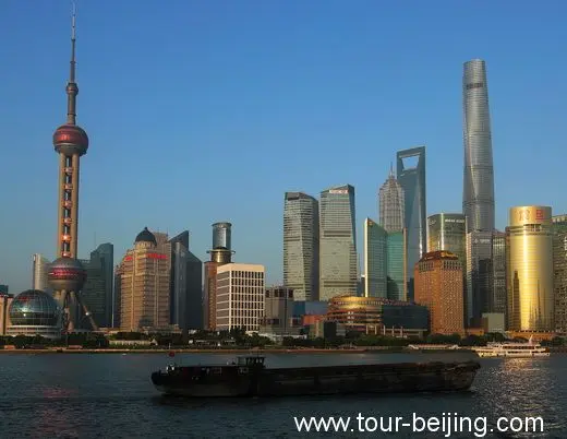 How to Visit Shanghai World Financial Center (Tips, Photos & Map)
