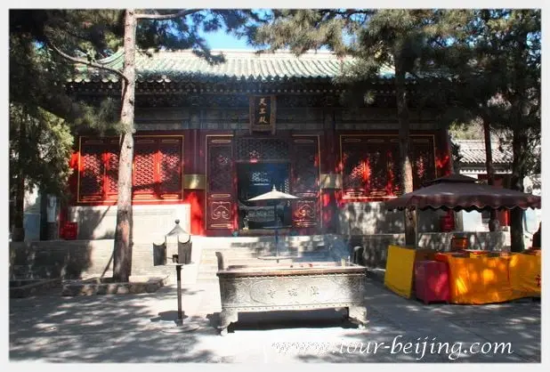 Tanzhe Temple (Tips, Photos & Map)