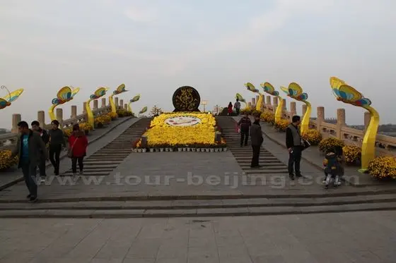 the Jade Belt Bridge that has been also fastooned with flowers.