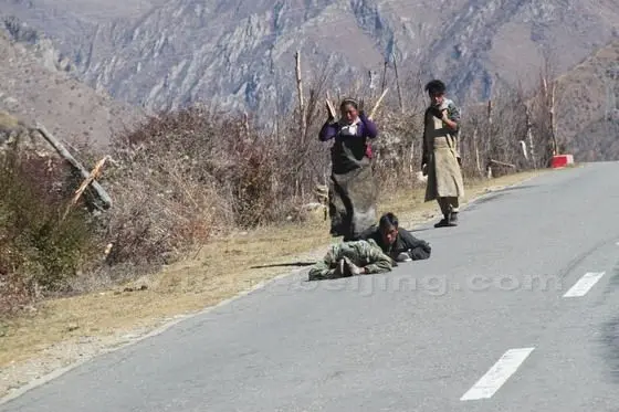 4-Wheel Drive Trip from Lhasa to Rakwa Tso (Tips, Photos & Map)