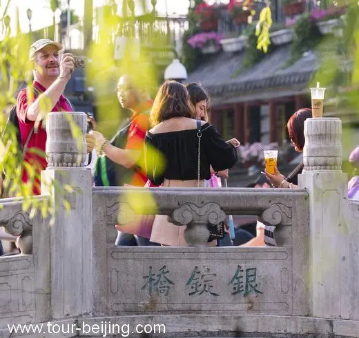 Standing on YInding Bridge and Taking Pictures