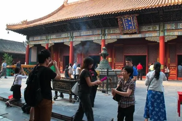 How to Visit Lama Temple (Tips, Photos & Map)