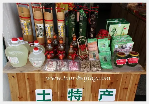 How to Visit Zhouzhuang Ancient Town (Tips, Photos & Map)