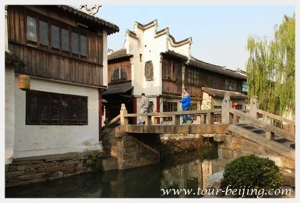 How to Visit Zhouzhuang Ancient Town (Tips, Photos & Map)