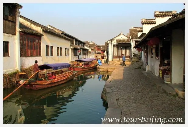 How to Visit Zhouzhuang Ancient Town (Tips, Photos & Map)
