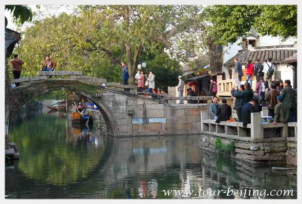 How to Visit Zhouzhuang Ancient Town (Tips, Photos & Map)